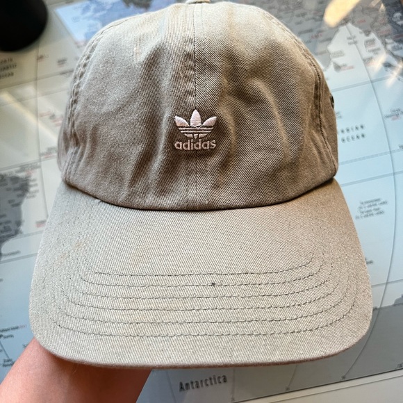 ADIDAS HAT - Picture 1 of 2